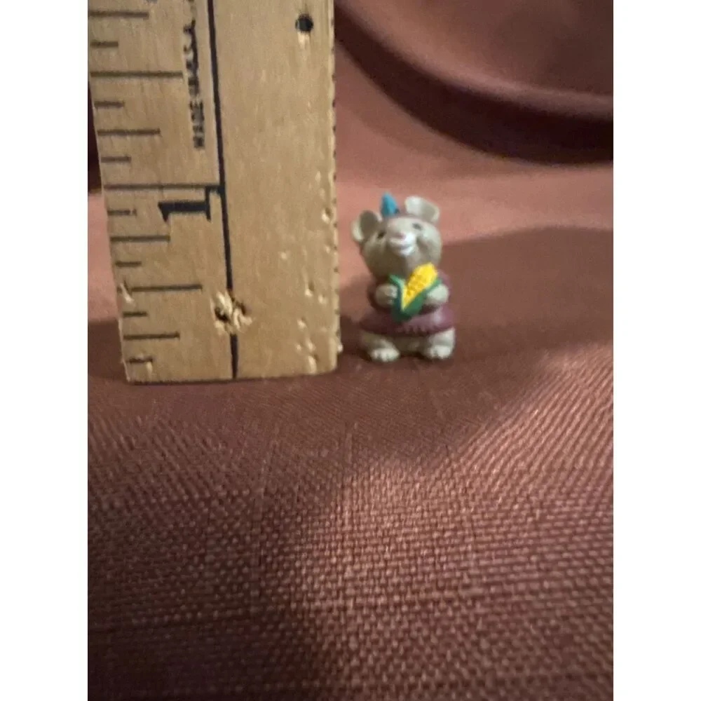 Hallmark Merry Miniatures Thanksgiving Maiden Mouse with Corn